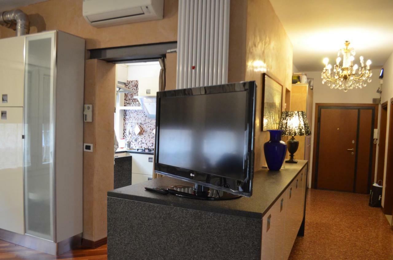 Casa-Mia Apartment Местре Екстер'єр фото